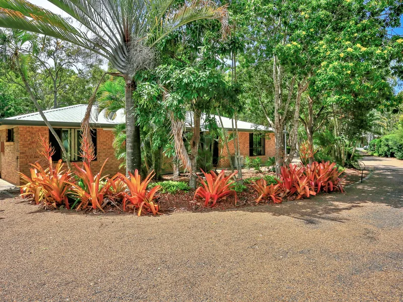 A LIFESTYLE OPPORTUNITY AWAITS YOU IN THIS POPULAR ACREAGE ESTATE, JUST MINUTES TO TOWN CENTRE