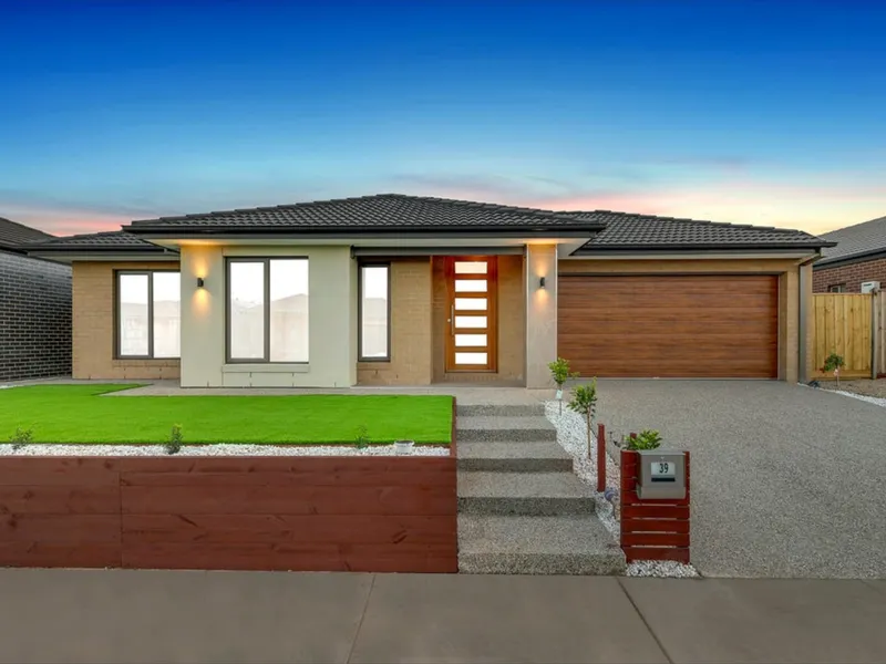 BEAUTIFUL BRAND NEW 4 BEDROOM HOUSE