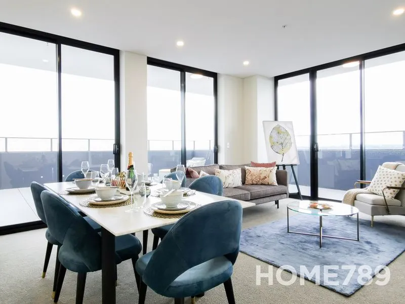 Gorgeous penthouse with unrestricted views