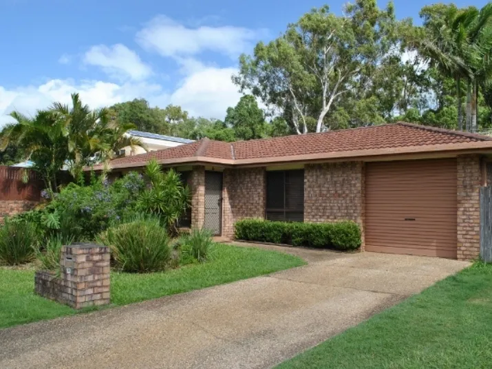 FAMILY HOME IN QUIET STREET