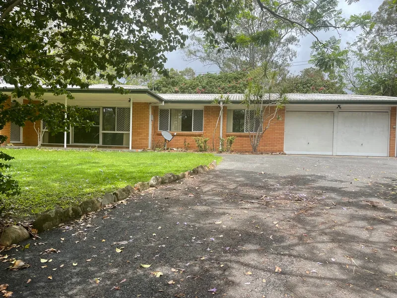 House on Acreage Environment for Rent