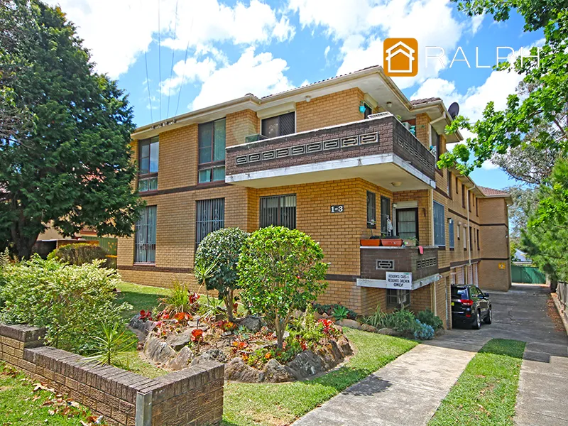 MODERN TWO BEDDER - LOCK UP GARAGE