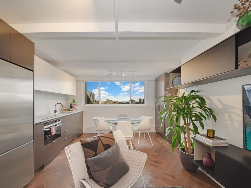 Designer Top Floor Apartment