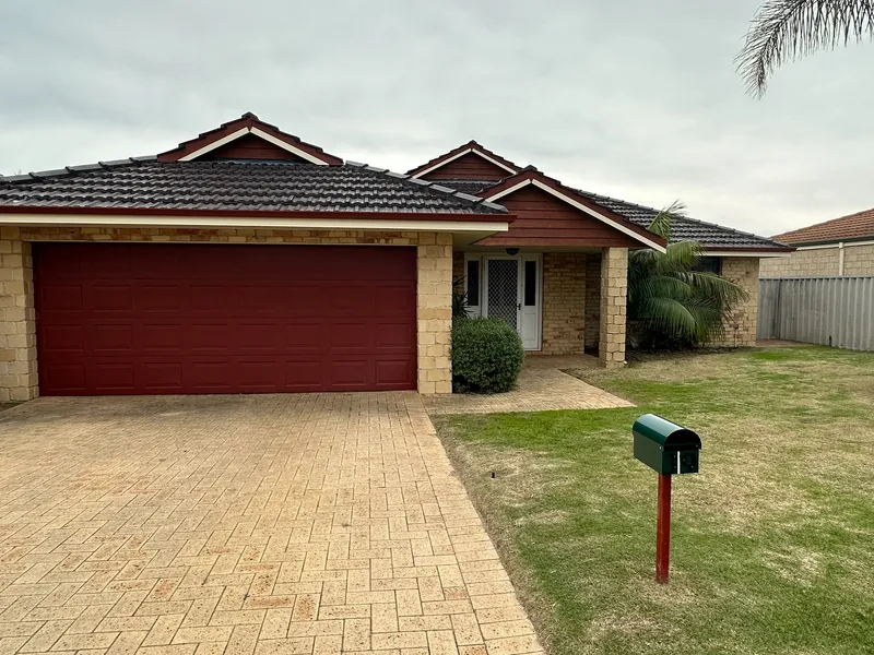 PELICAN POINT ESTATE