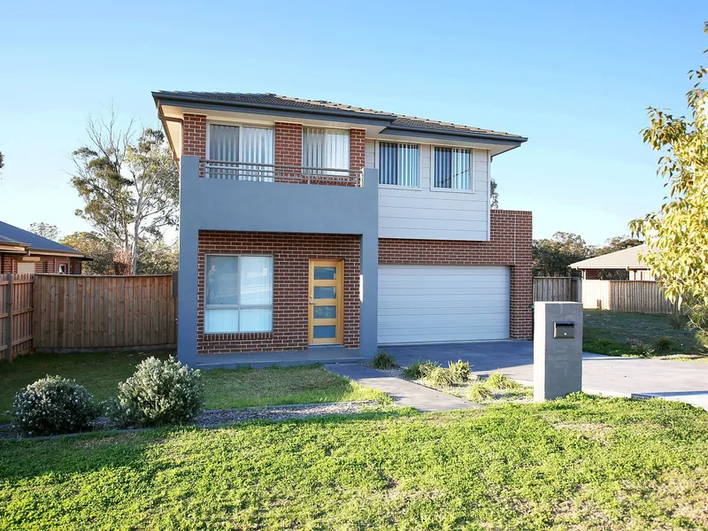 THE BEST POSITION - SPACE & EXECUTIVE STYLE - FABULOUS OUTLOOK!