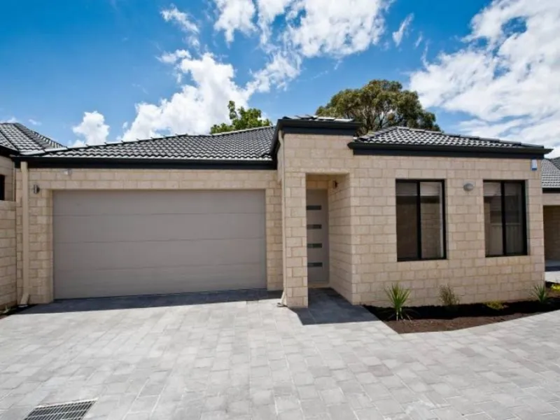 COME EXPERIENCE THE REMAX DIFFERENCE