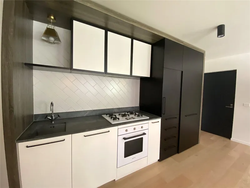 Spacious and Stylish with Car Space