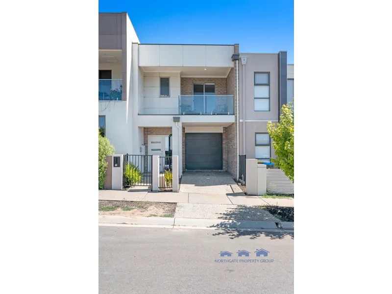 LOW MAINTENENANCE LIVING!