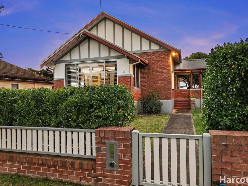 1925 Renovated Family Home full of Character & Charm
