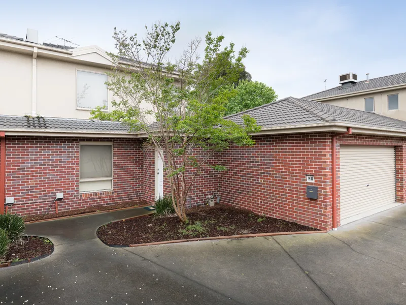 Furnished Student townhouse's