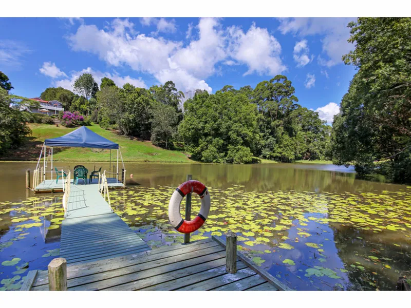 Serene lakeside ambiance in beautiful Flaxton