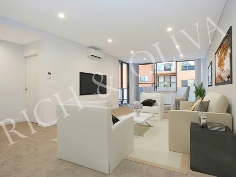 Ambient & Spacious Two Bedroom Apartment - REGISTER TO INSPECT TUESDAY NIGHT 13/04 OR CONTACT AGENT