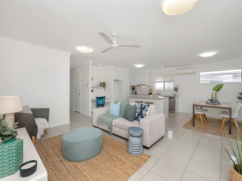 Quality Martin Locke build. Neat, neutral and now ready to move in!