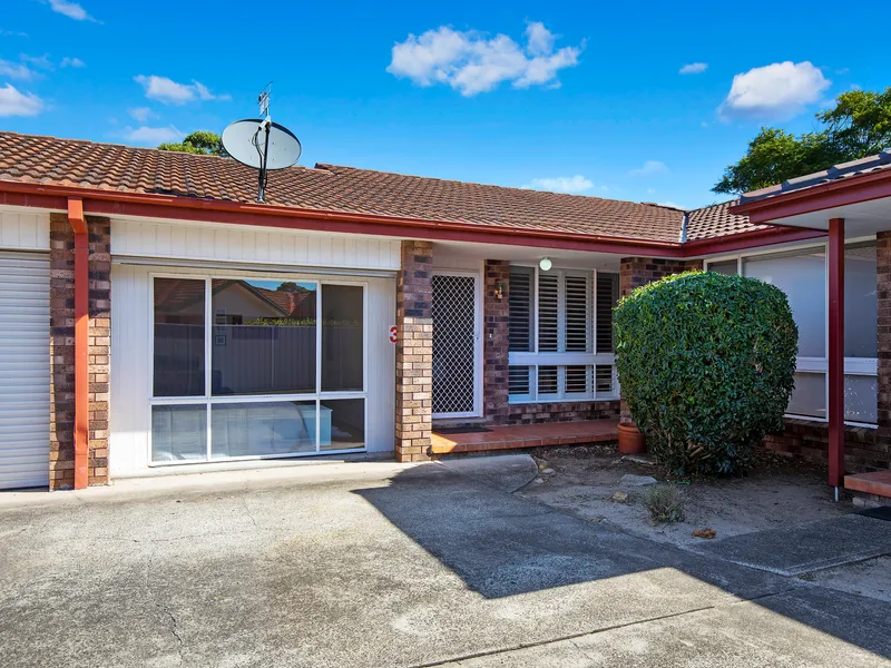 The Perfect Booker Bay unit, Sunny, Great Courtyard & Low Maintenance.