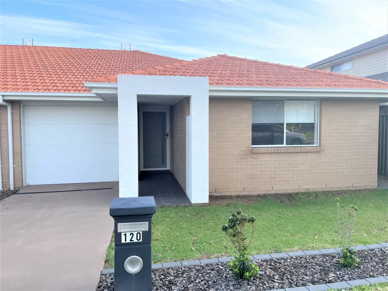 Home in Hamlyn Terrace