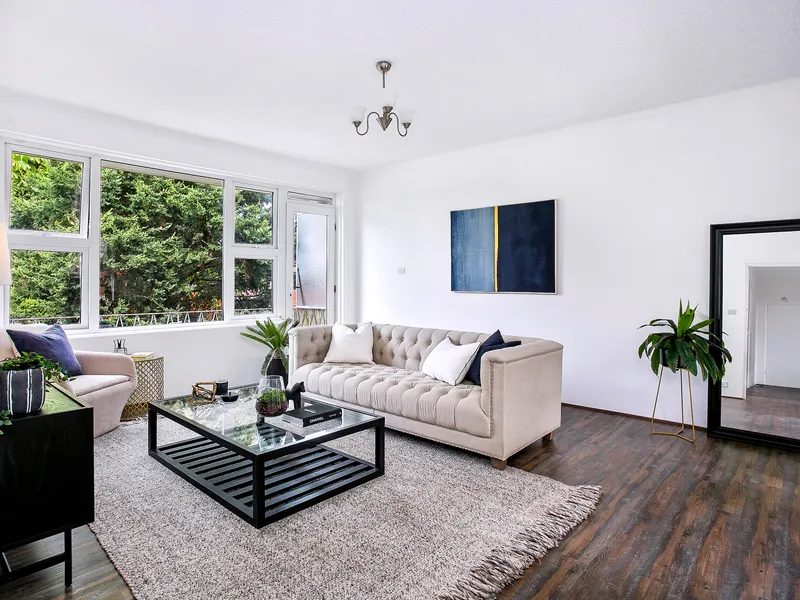 Huge two bedroom apartment in fantastic lifestyle location