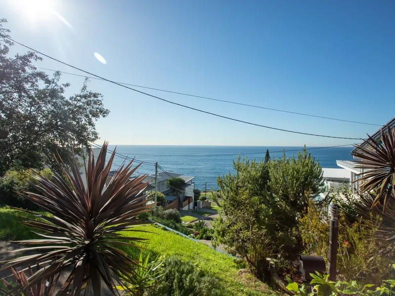 Beautiful Seaside 1 Bedroom Apartment with Storage