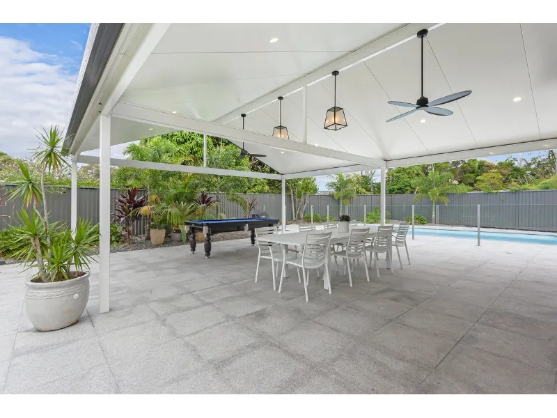 Great Entertainer & Pet Friendly Home