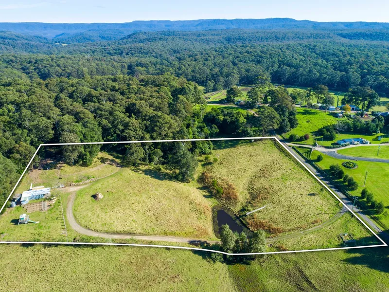 Escape to Five Picturesque Acres