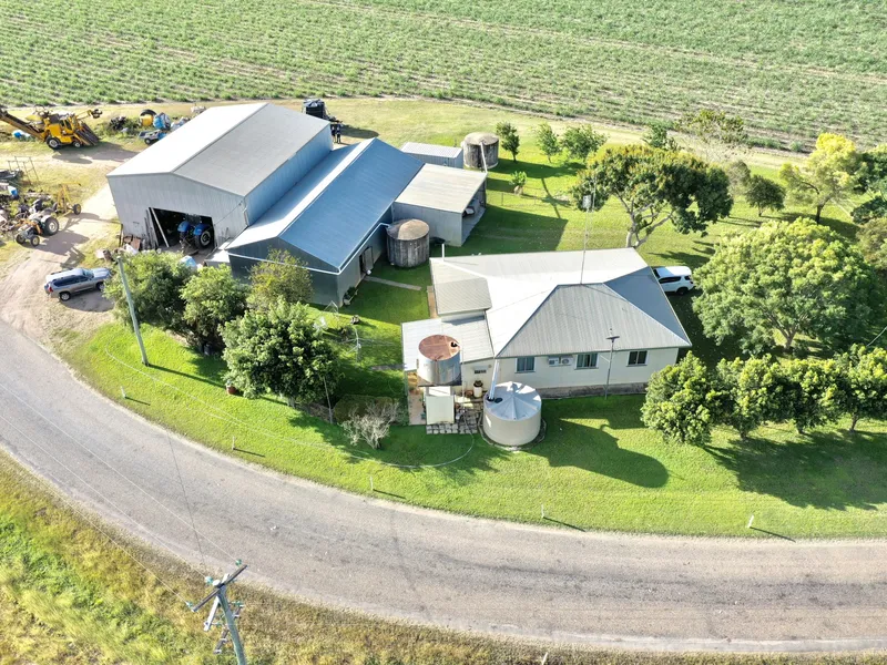 230 Acre Irrigated Cropping Property  - House Sheds Mach 