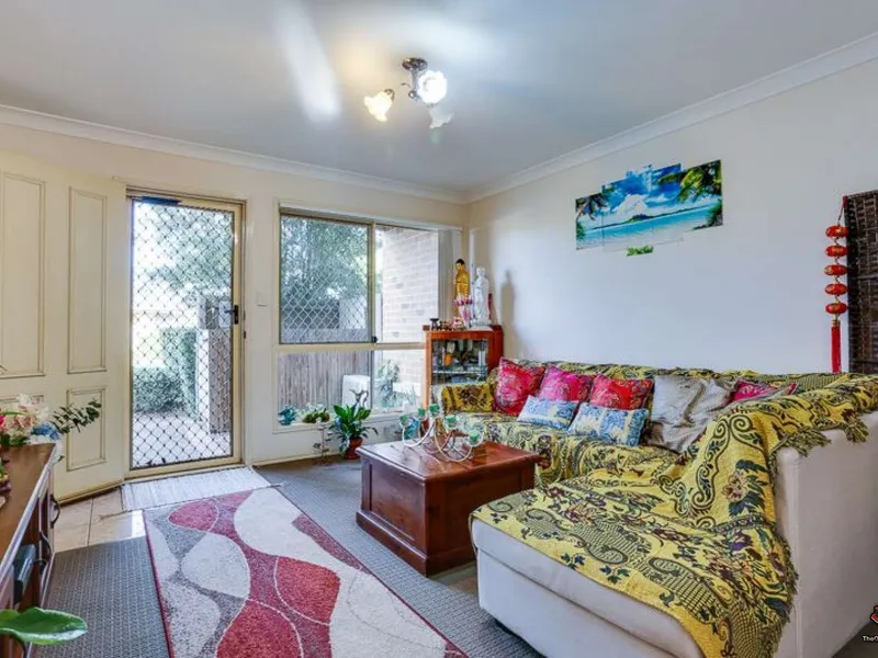 BEST POSITION MODERN HOME CLOSE TO BUS & SHOPPING