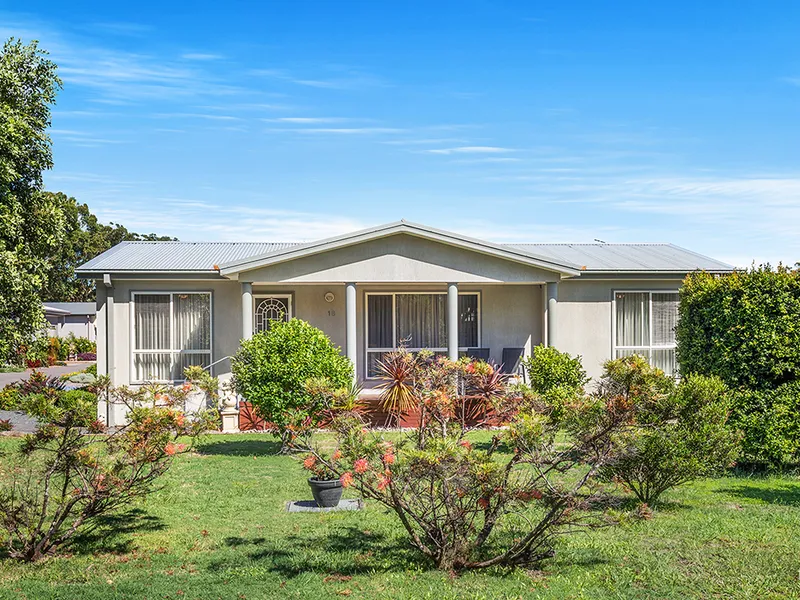 Immaculately presented three bedroom villa. 