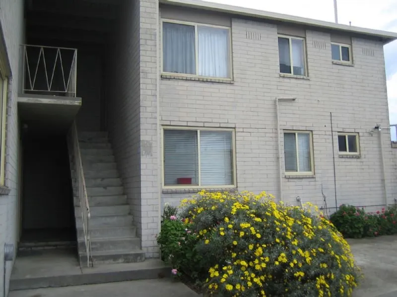 Close To Springvale Central & Public Transport