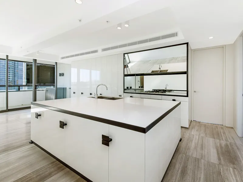 Unfurnished district view 3 bedroom plus study in Haymarket