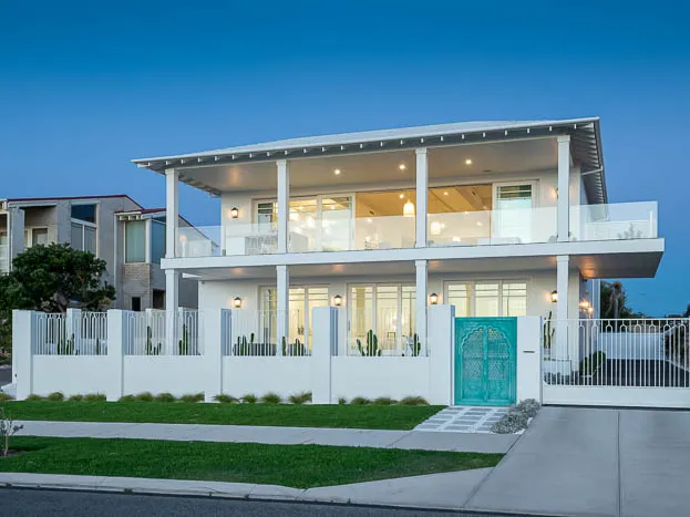 Luxurious Beachfront Residence