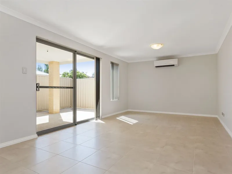 Easy-Care In a Superb Location