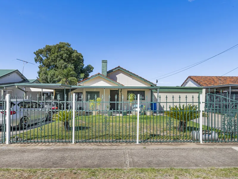 Valuable Block on Approx 687sqm Land