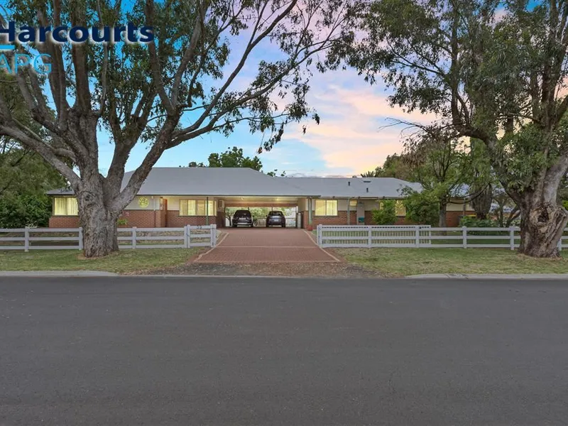 $580,000 reduced $20,000!! motivated sellers!!