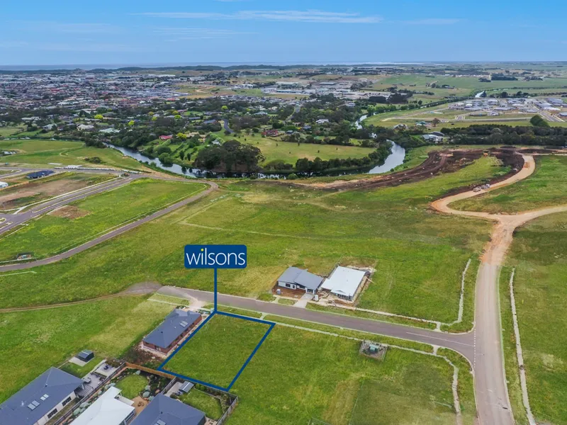 WELL LOCATED BLOCK WITH WIDE FRONTAGE AND VIEWS