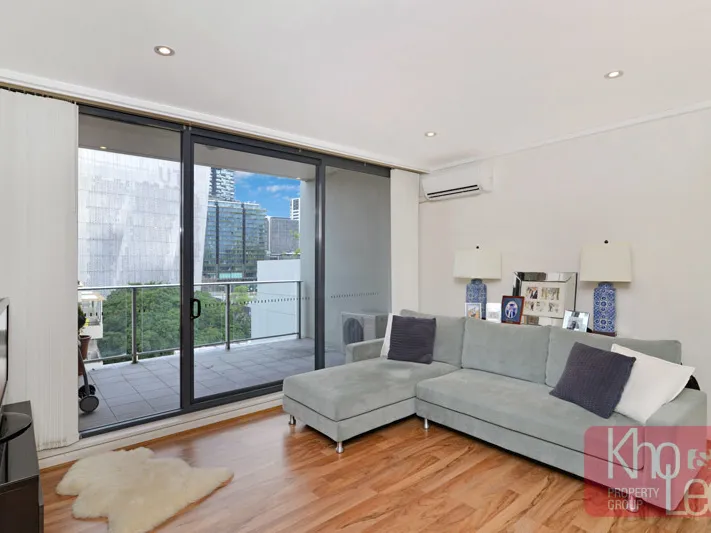 STUNNING FULLY FURNISHED ONE BEDROOM APARTMENT WITH FLOORBOARDS & VIEWS!