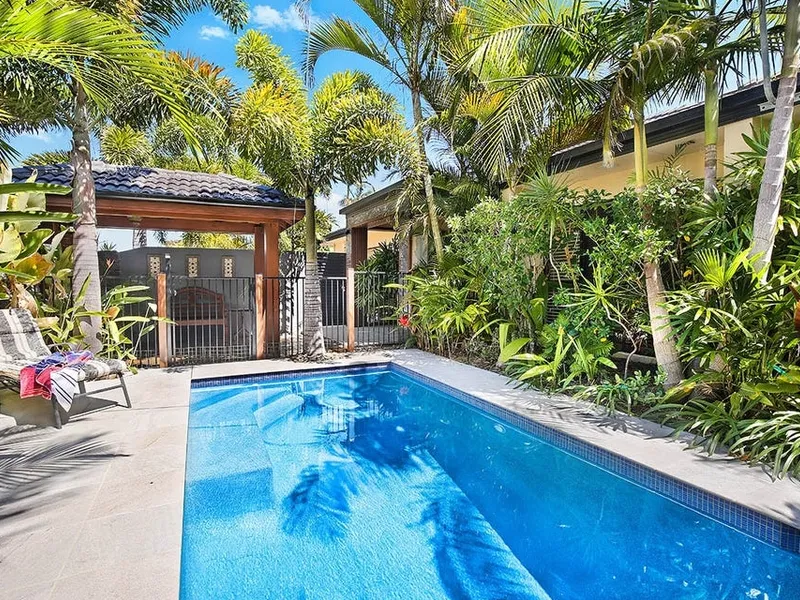 WATERFRONT BUDDINA - PRIVATE SANDY BEACH + BOAT RAMP