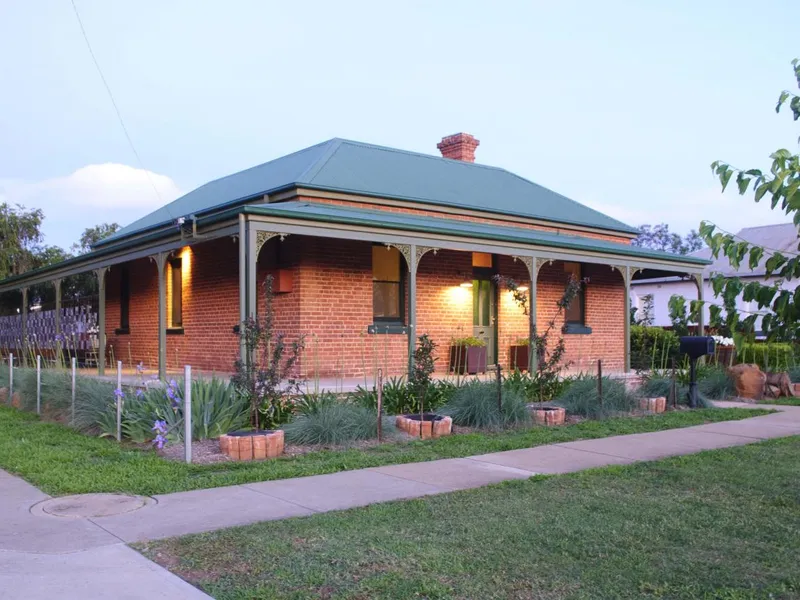 ★Stunning home. Close to everything ★ Offers from $362,000 ★