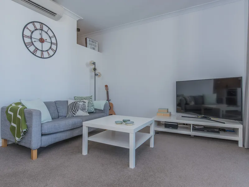 Stunning third floor studio apartment.