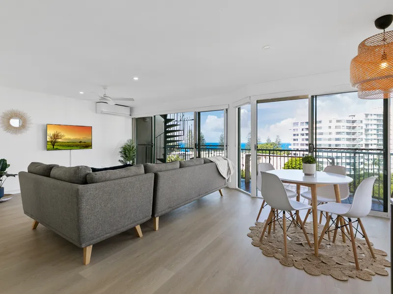 Superbly Renovated Mooloolaba Apartment With Ocean Views