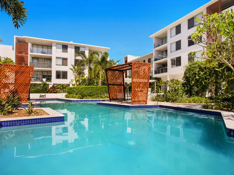 LUX, QUIET ‘WATERFORD’ APARTMENT