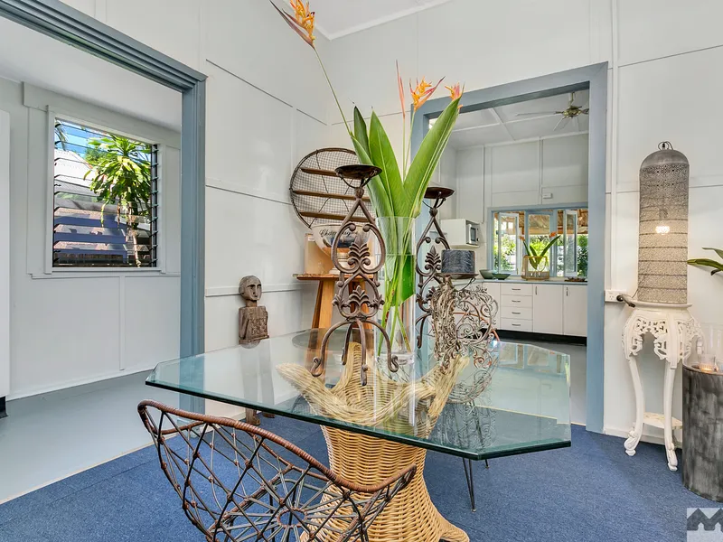 REFURBISHED 2 ½ BEDROOM COTTAGE WITH BONUS COMMERCIAL OPTIONS  5th December AUCTION CANCELLED - NOW UNDER CONTRACT!!