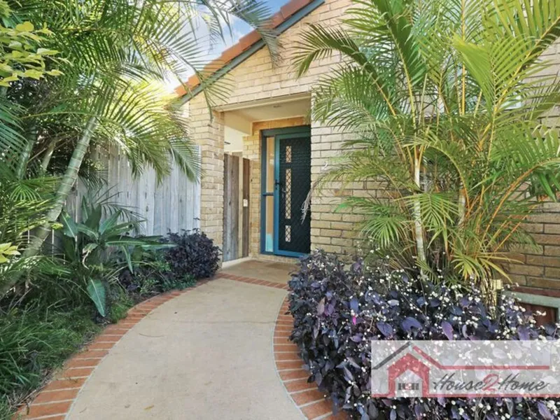 NORFOLK VILLAGE TOWNHOUSE