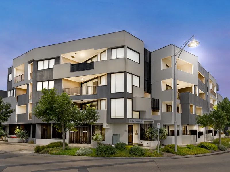 PROUDLY RAY WHITE DEER PARK