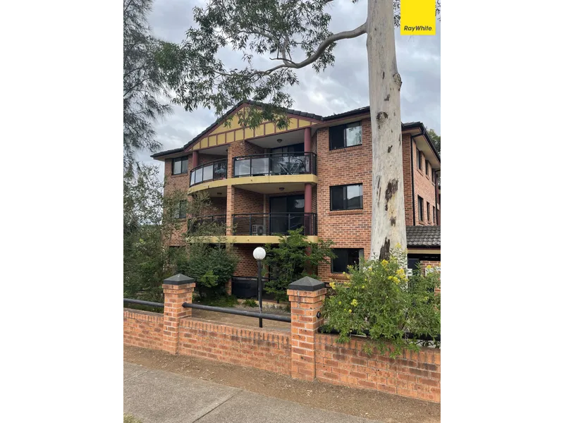 Spacious and fresh interiors -  **1st week free rent!**