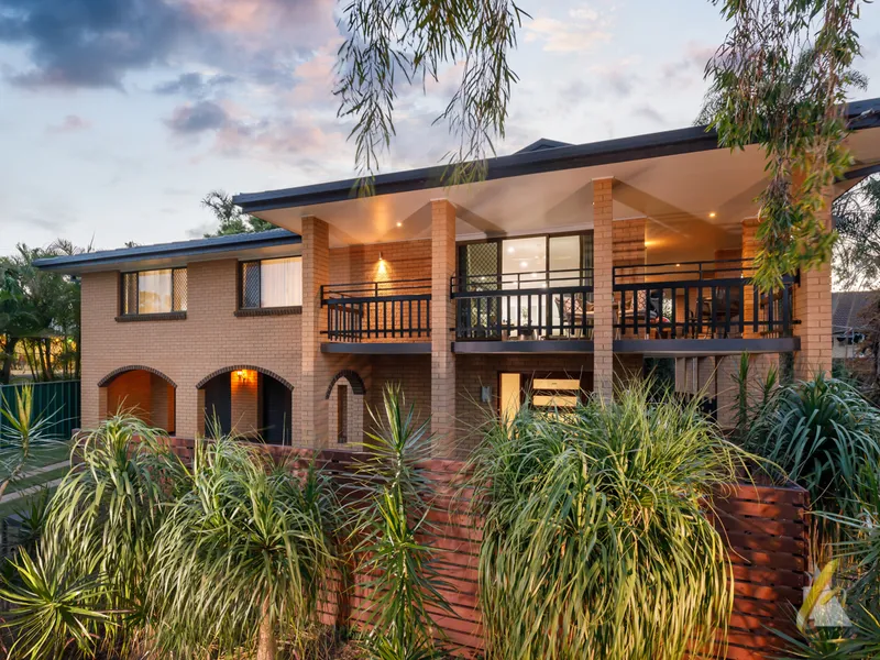 PREMIER FAMILY LIFESTYLE WITH DUAL LIVING OPTIONS 