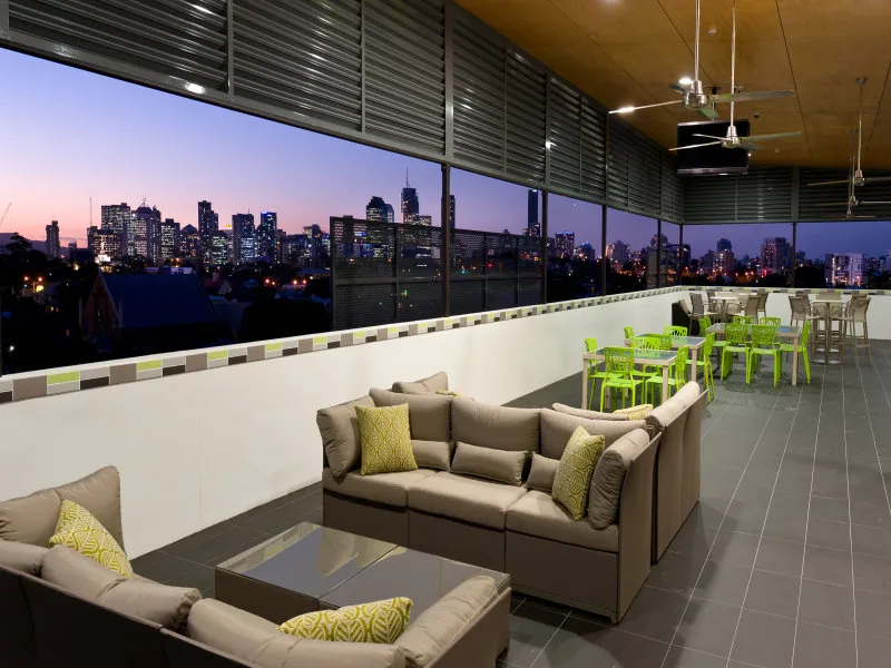 ENJOY INNER CITY LIVING & GABBA ENTERTAINMENT PRECINCT