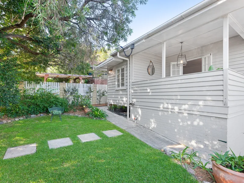Post War Family Home on 663m2 - Virtual Tour available in photo carousel