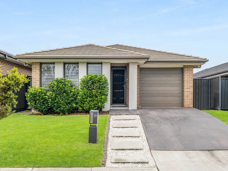 YOU WILL WANT TO LIVE HERE!!