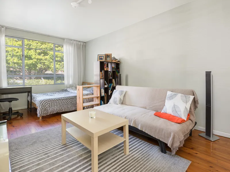 CHARMING STUDIO APARTMENT IN GREAT LOCATION