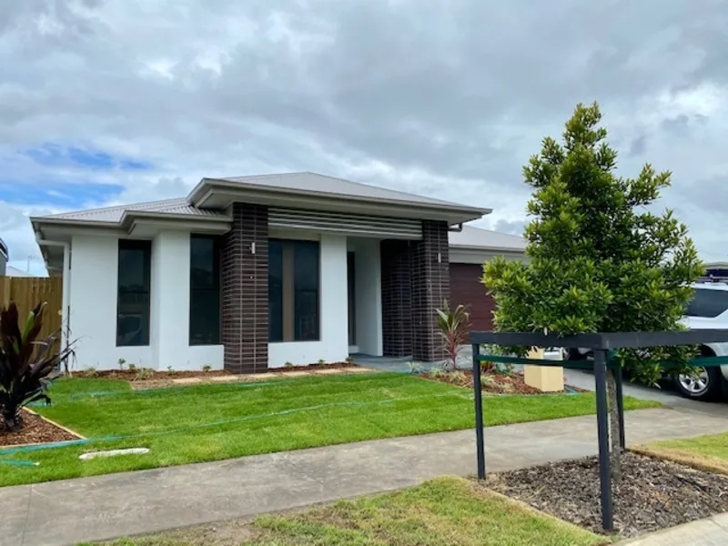 BRAND NEW - DUCTED AIR CONDITIONED - 2 LIVING AREAS