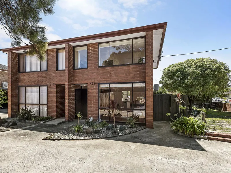 Stylishly renovated with the beach lifestyle 